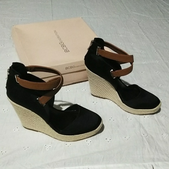 BCBGENERATION wedged heel shoes - Picture 7 of 8